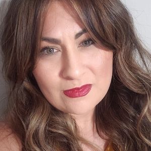 Meet your Posher, Selena